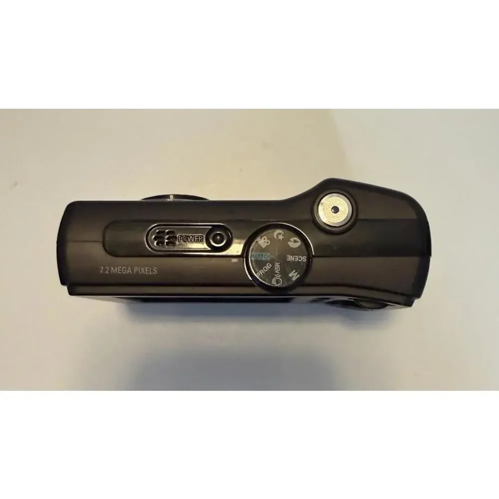Samsung S750 Digital Camera 7.2 MP Compact Point & Shoot